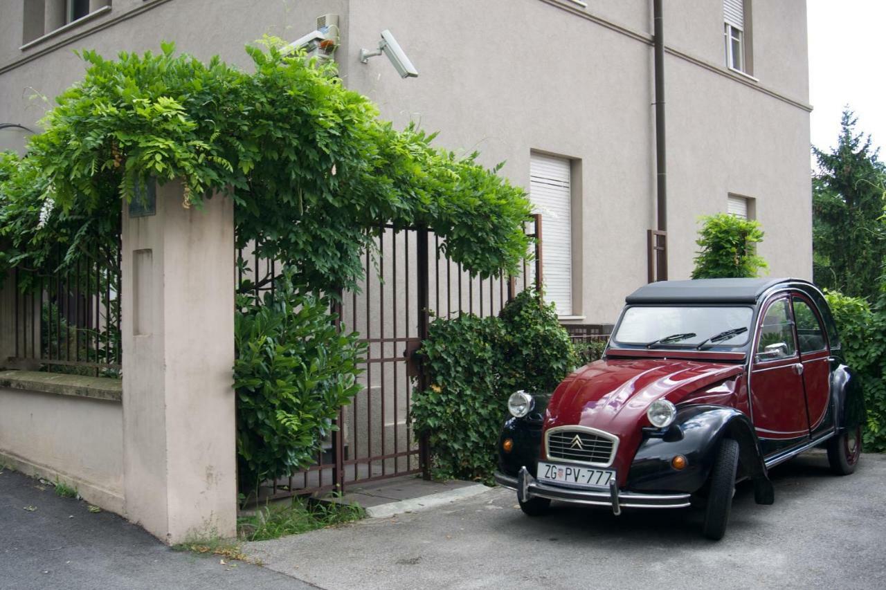 Embassy Row Bnb Zagreb Ngoại thất bức ảnh